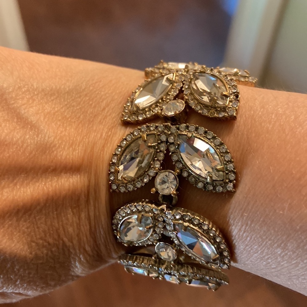 Beautiful Rhinestone Bracelet in Like New Condition - Picture 3 of 3